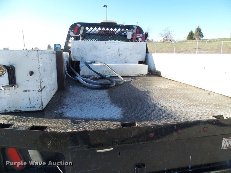 image for item DI0745 2015 Chevrolet Silverado 3500HD flatbed pickup truck