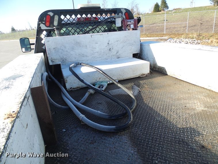 image for item DI0745 2015 Chevrolet Silverado 3500HD flatbed pickup truck