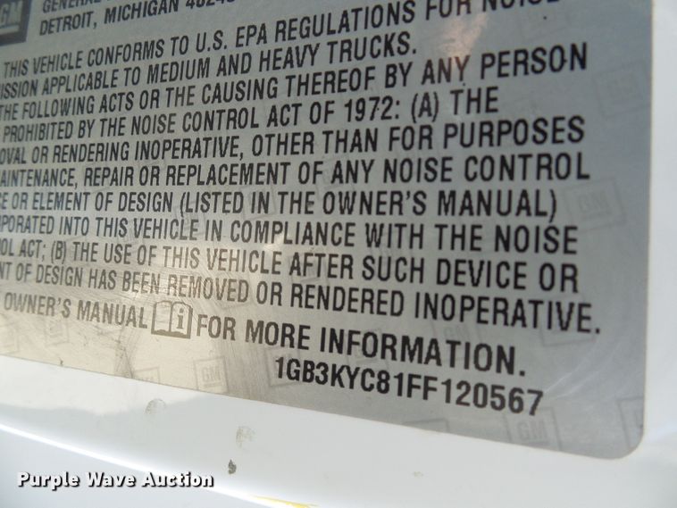 image for item DI0745 2015 Chevrolet Silverado 3500HD flatbed pickup truck