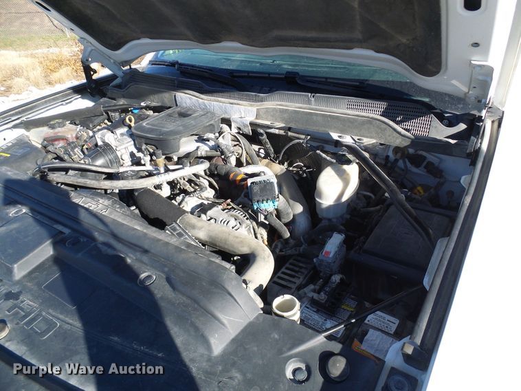 image for item DI0745 2015 Chevrolet Silverado 3500HD flatbed pickup truck