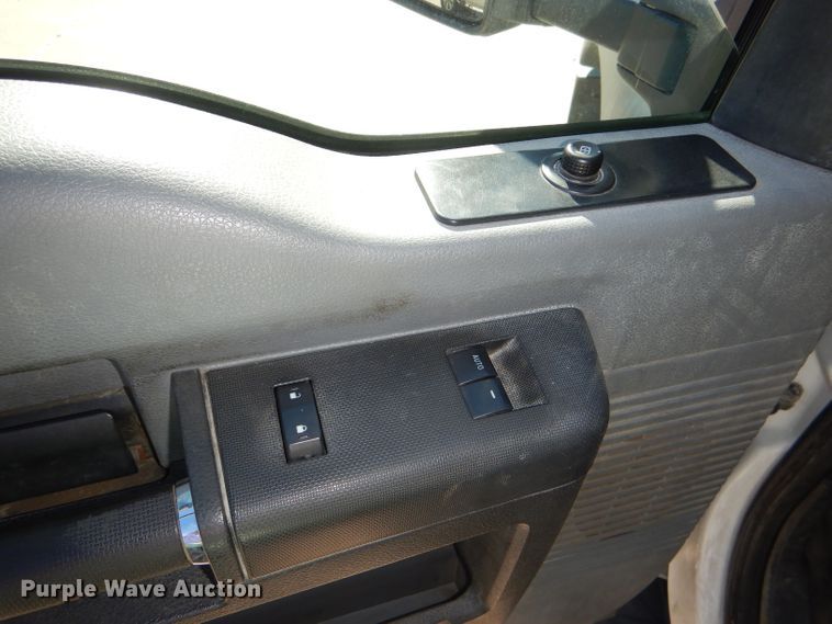 image for item DI2702 2012 Ford F550 bucket truck