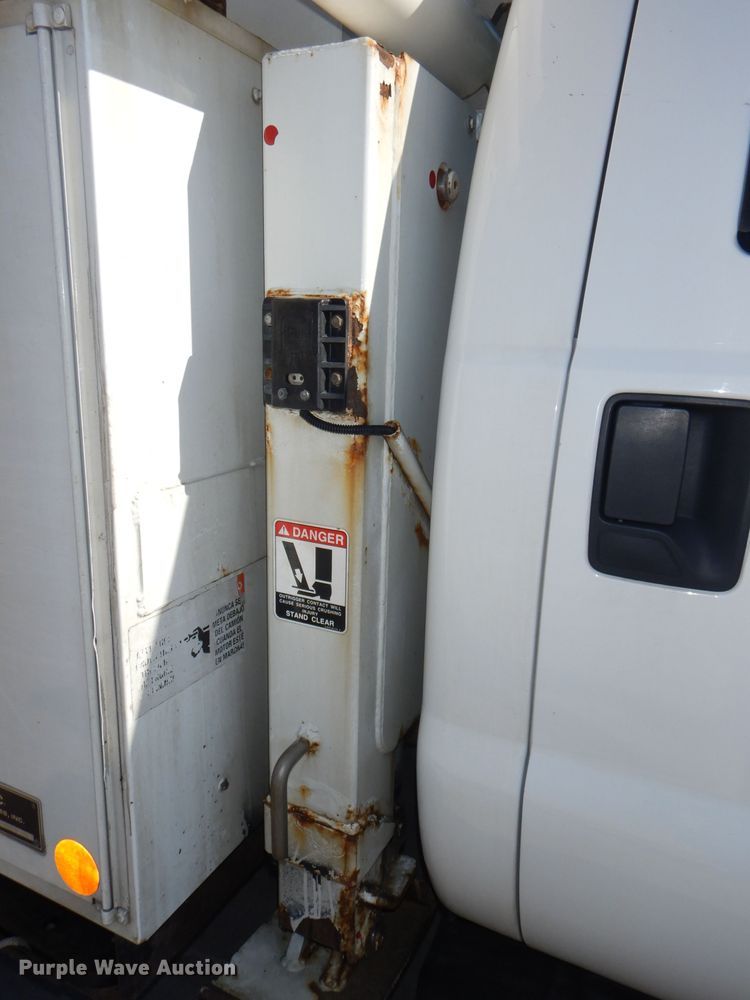 image for item DI2702 2012 Ford F550 bucket truck