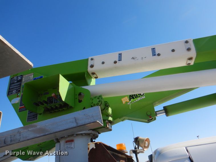 image for item DI2702 2012 Ford F550 bucket truck