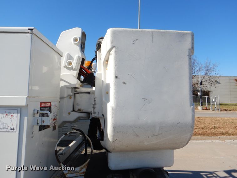 image for item DI2702 2012 Ford F550 bucket truck