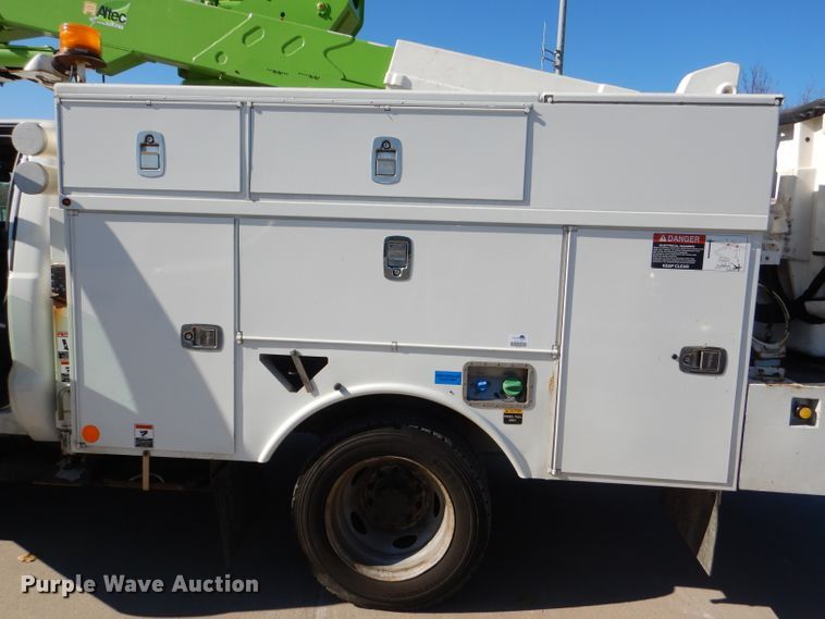 image for item DI2702 2012 Ford F550 bucket truck