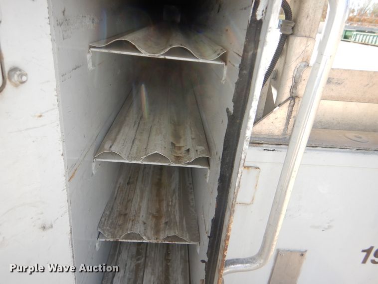 image for item DI2702 2012 Ford F550 bucket truck