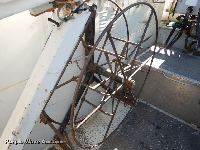 image for item DI2702 2012 Ford F550 bucket truck