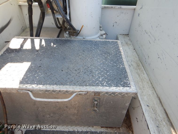 image for item DI2702 2012 Ford F550 bucket truck