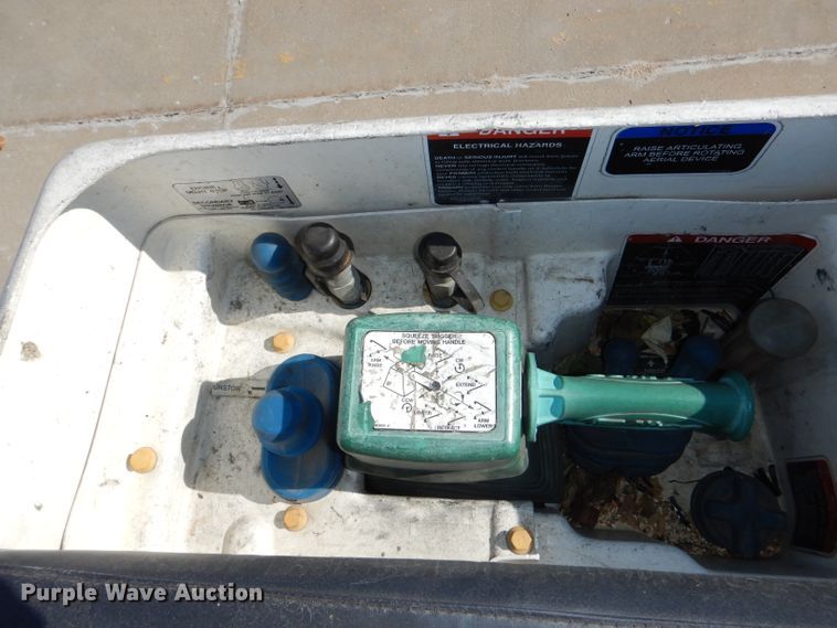 image for item DI2702 2012 Ford F550 bucket truck