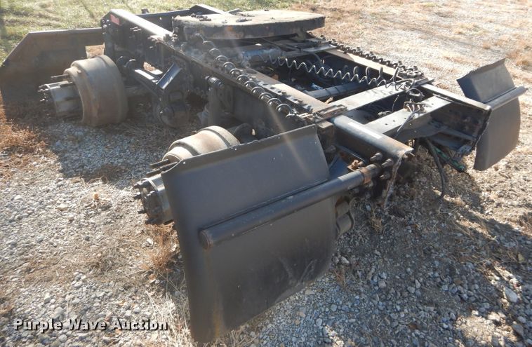 Volvo rear axle assembly in Tonganoxie, KS | Item DI9108 sold | Purple Wave