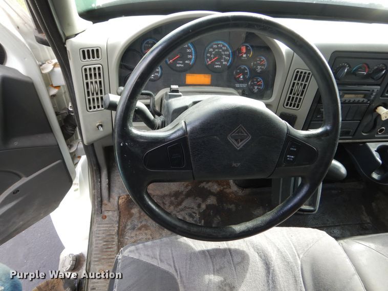 image for item EC9044 2013 International DuraStar 4300 box truck