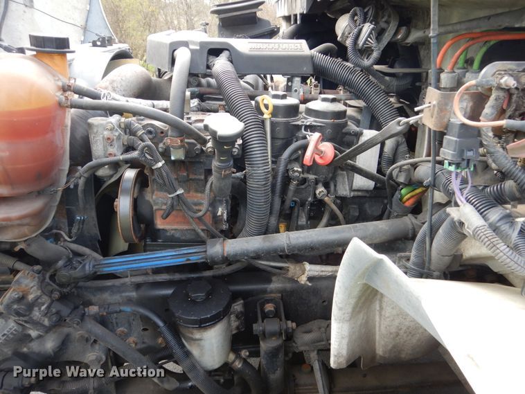 image for item EC9044 2013 International DuraStar 4300 box truck