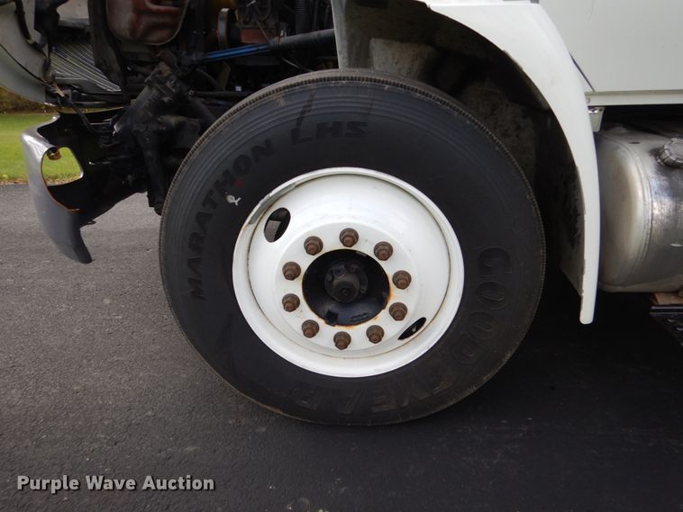 image for item EC9044 2013 International DuraStar 4300 box truck