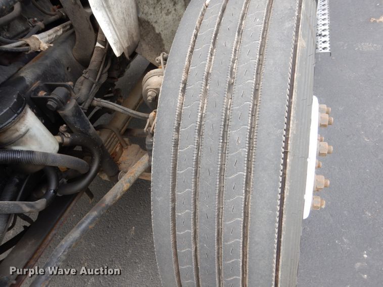 image for item EC9044 2013 International DuraStar 4300 box truck