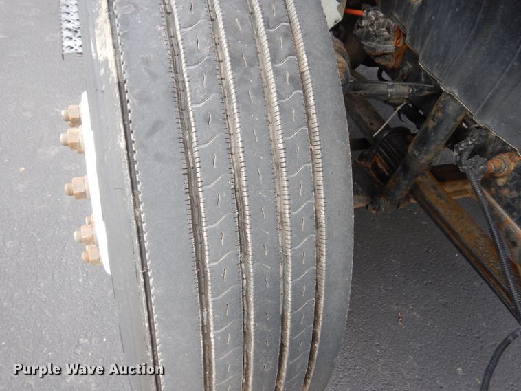 image for item EC9044 2013 International DuraStar 4300 box truck