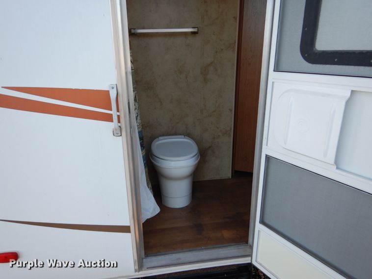image for item EC9060 2008 Coachmen Captiva camper