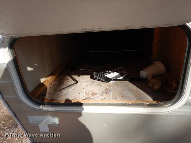 image for item EC9061 2006 Vanguard Puma camper