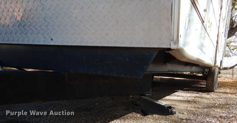 image for item EC9061 2006 Vanguard Puma camper