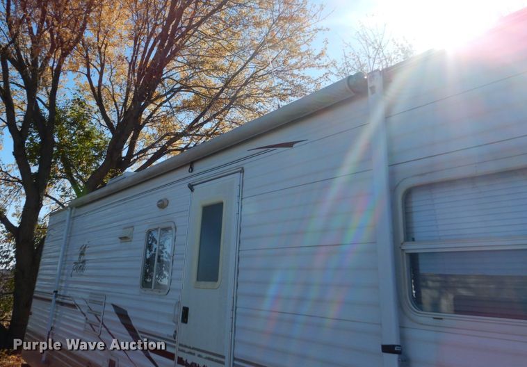 image for item EC9061 2006 Vanguard Puma camper