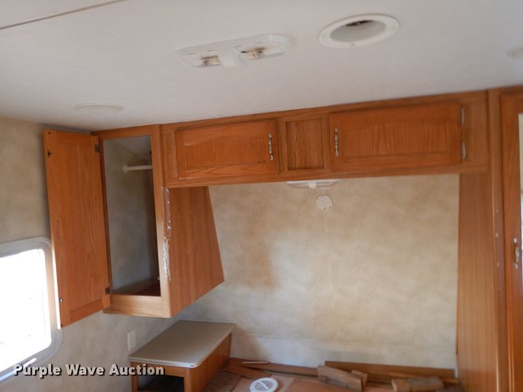 image for item EC9061 2006 Vanguard Puma camper