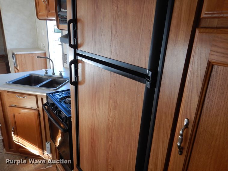 image for item EC9061 2006 Vanguard Puma camper