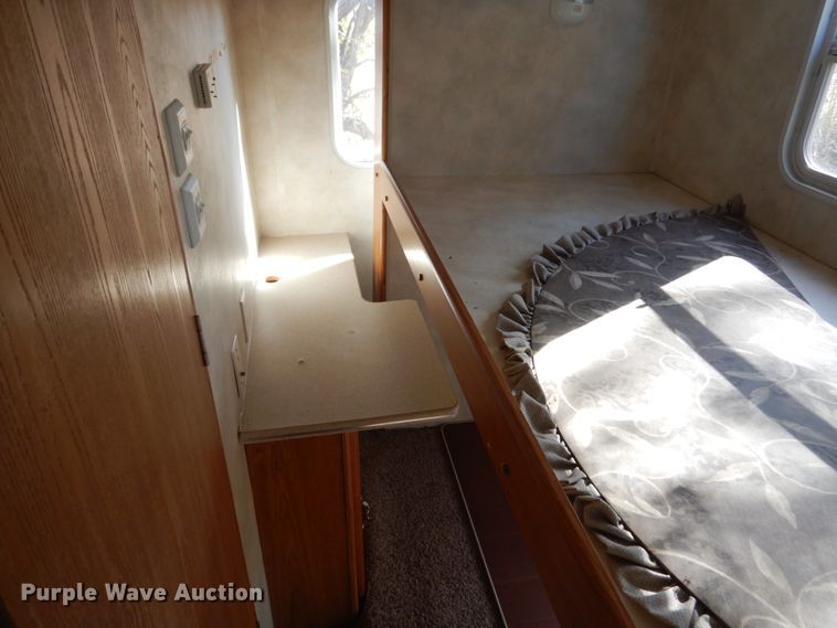 image for item EC9061 2006 Vanguard Puma camper