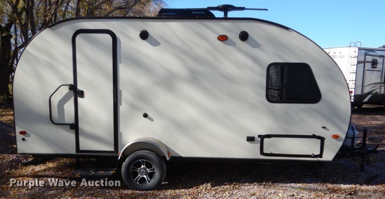 image for item EC9062 2015 Forest River camper