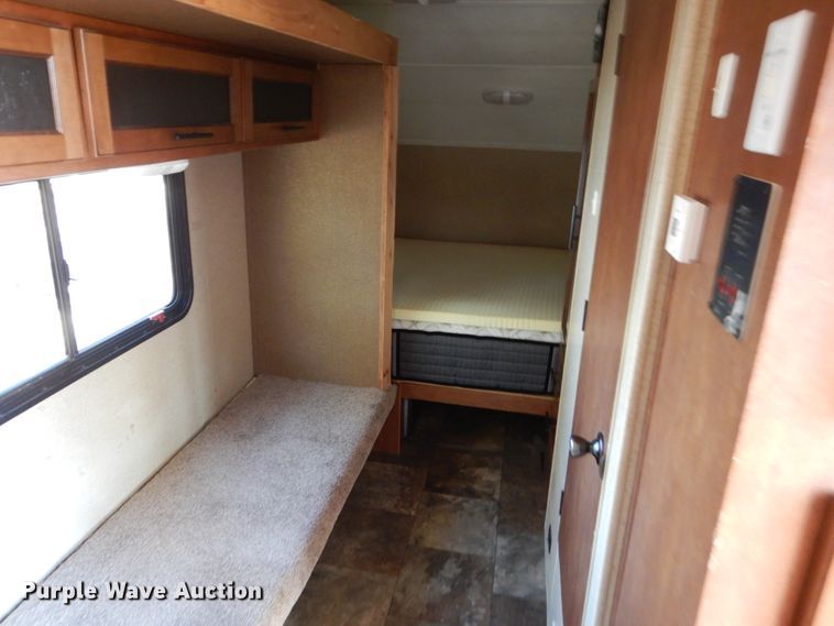 image for item EC9062 2015 Forest River camper