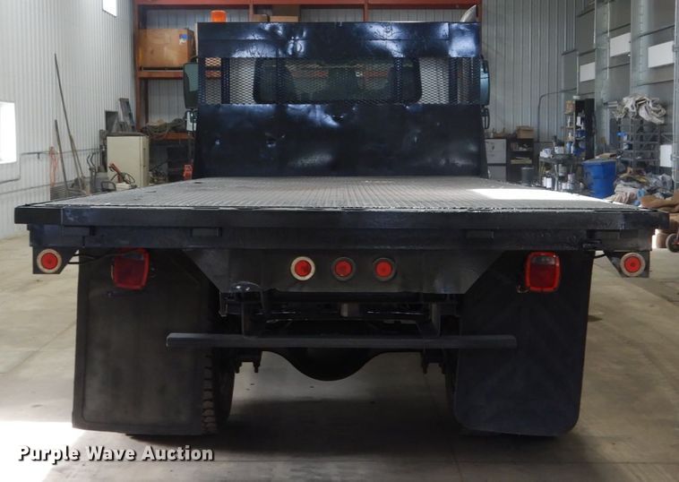 image for item EC9148 2004 International 4200 dump flatbed truck