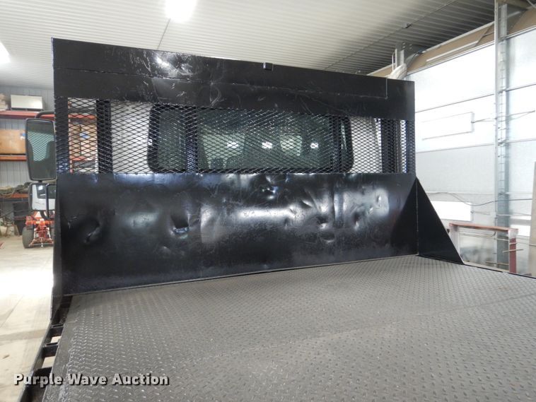 image for item EC9148 2004 International 4200 dump flatbed truck