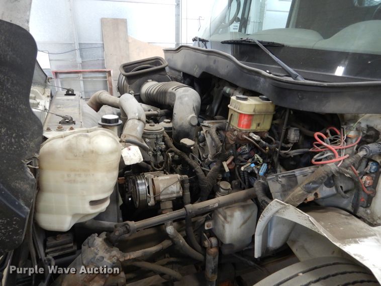 image for item EC9148 2004 International 4200 dump flatbed truck