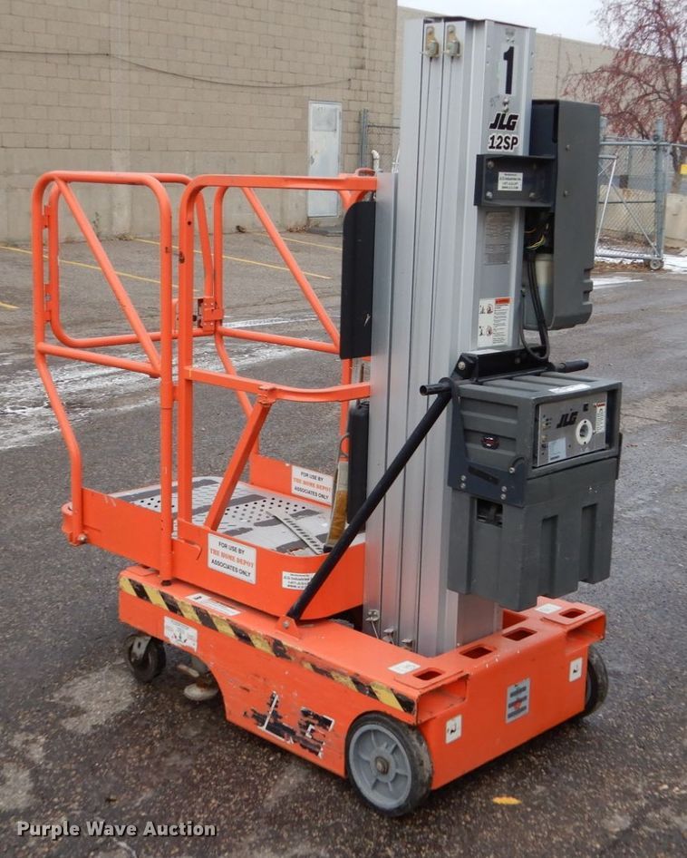 image for item EC9180 2002 JLG 12SP vertical lift