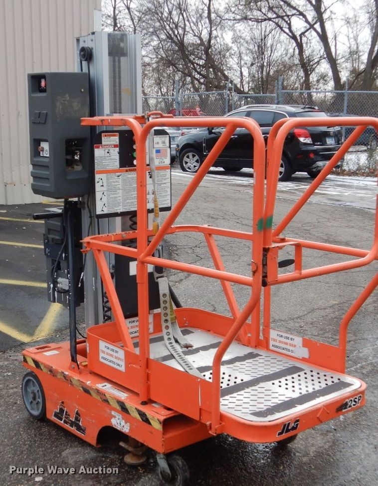 image for item EC9180 2002 JLG 12SP vertical lift
