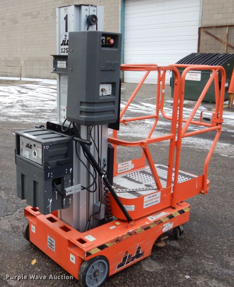 image for item EC9180 2002 JLG 12SP vertical lift