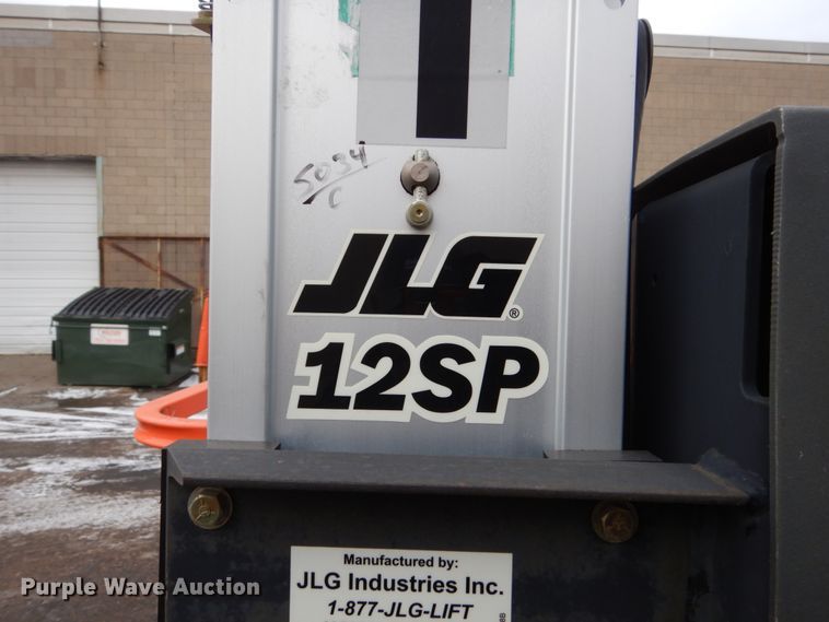 image for item EC9180 2002 JLG 12SP vertical lift