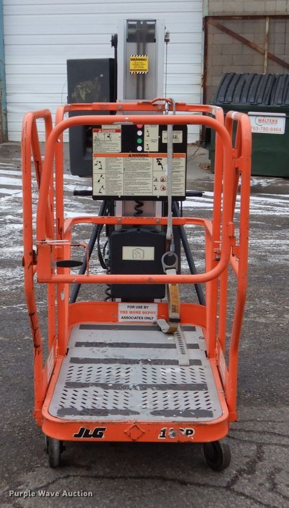 image for item EC9181 2001 JLG 12SP vertical lift