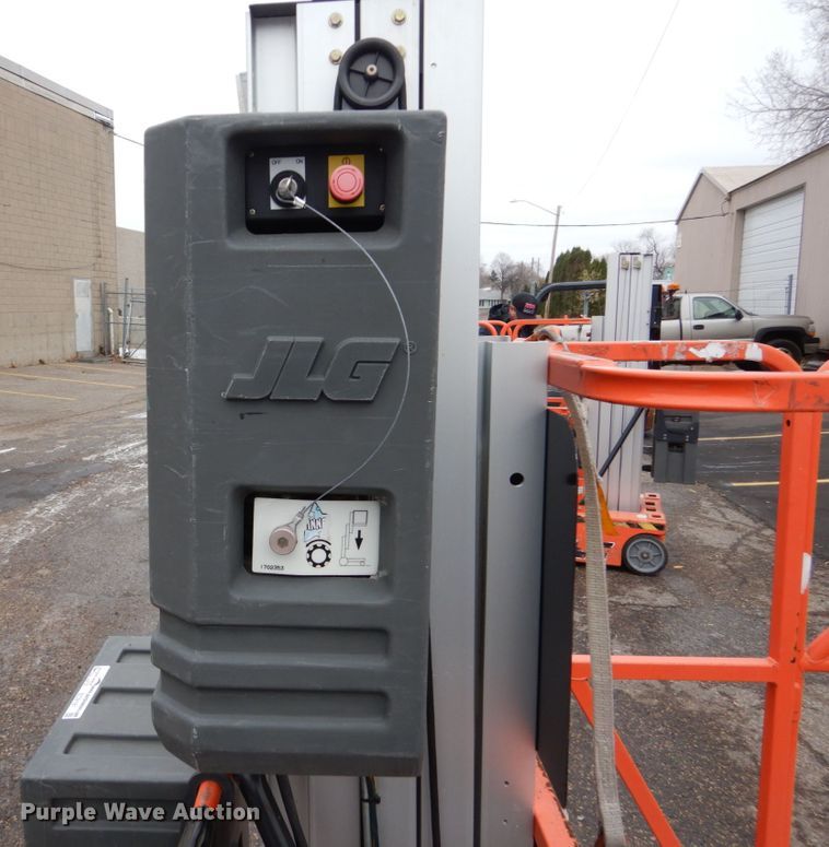 image for item EC9181 2001 JLG 12SP vertical lift