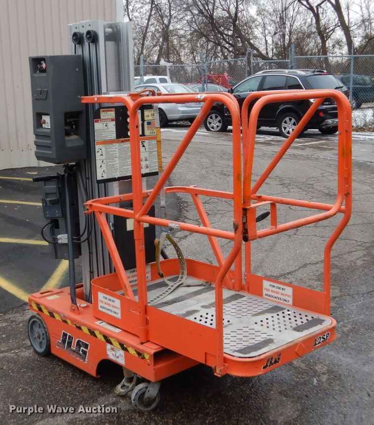 image for item EC9182 2000 JLG 12SP vertical lift