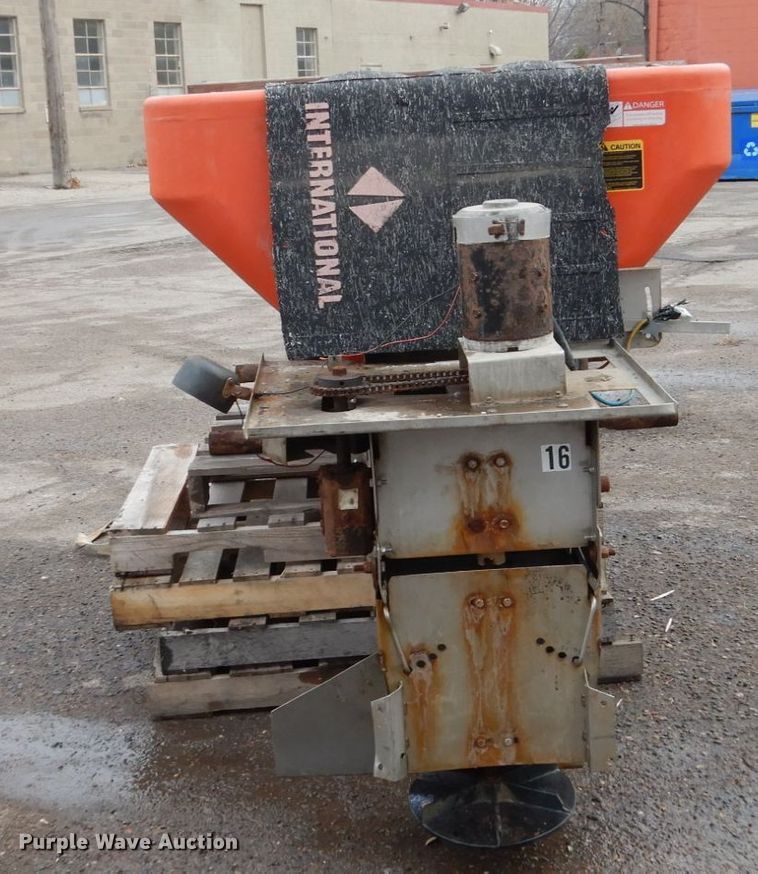 image for item EC9185 Swenson spreader