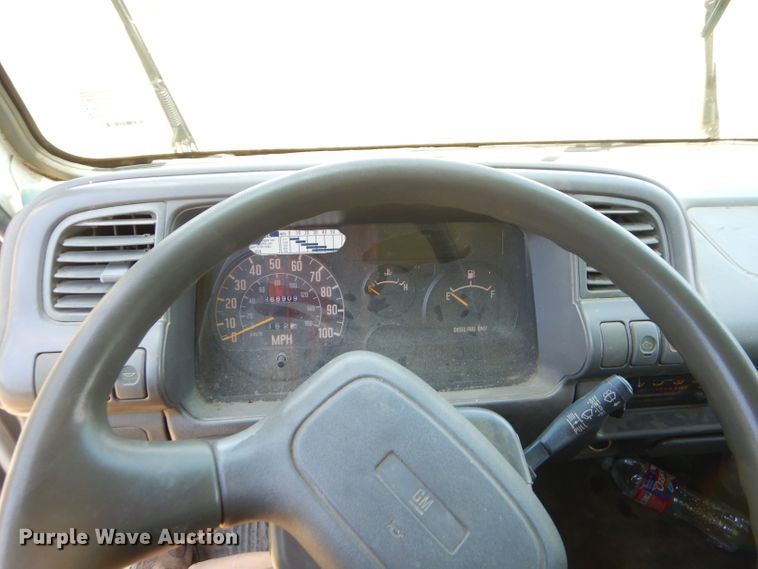 image for item ED9445 1998 Chevrolet Tiltmaster W4 box truck