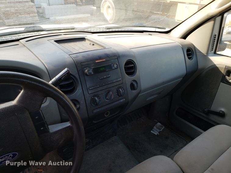 image for item ET9915 2006 Ford F150 pickup truck