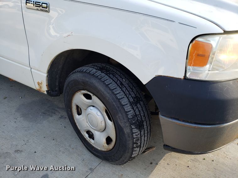 image for item ET9915 2006 Ford F150 pickup truck