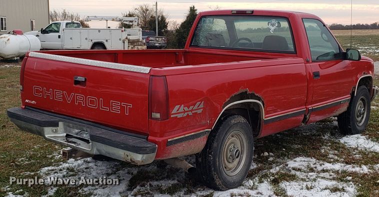 image for item ET9982 1996 Chevrolet K1500 pickup truck