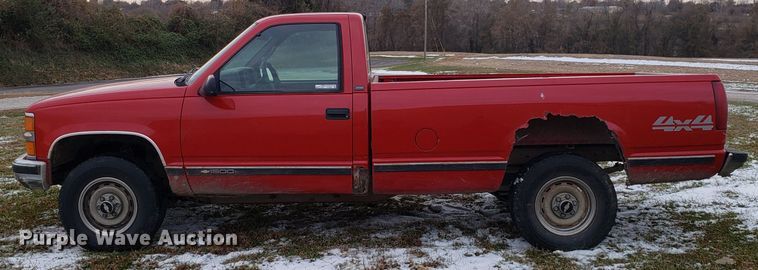 image for item ET9982 1996 Chevrolet K1500 pickup truck