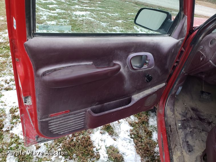 image for item ET9982 1996 Chevrolet K1500 pickup truck