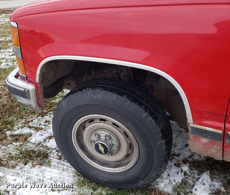 image for item ET9982 1996 Chevrolet K1500 pickup truck