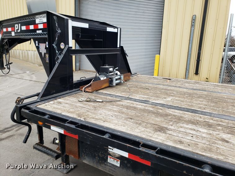 image for item ET9993 2015 PJ TILTTD242 tilt deck equipment trailer