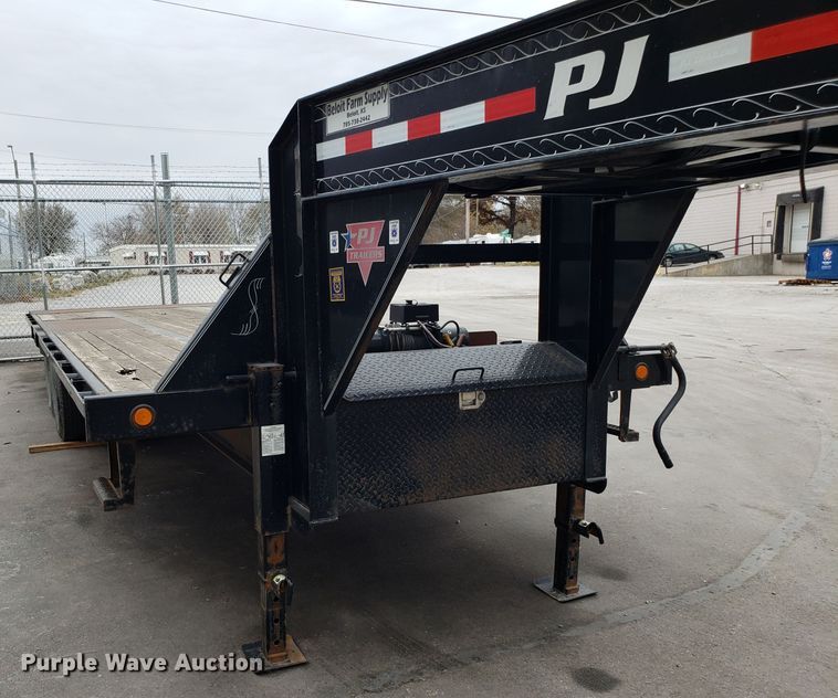 image for item ET9993 2015 PJ TILTTD242 tilt deck equipment trailer