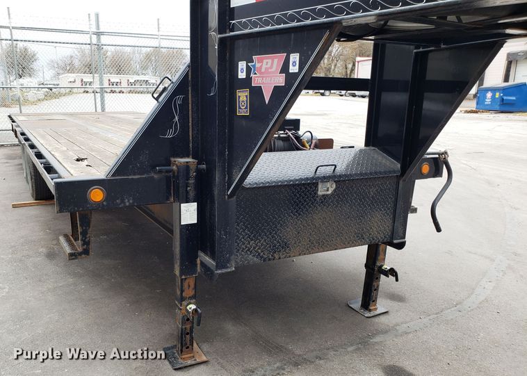 image for item ET9993 2015 PJ TILTTD242 tilt deck equipment trailer