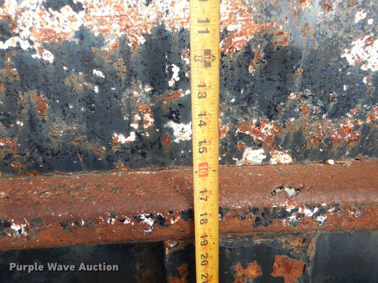 image for item EY9324 Steel dump bed